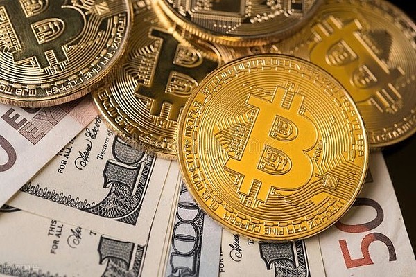 市场震荡加剧：比特币冲高至27400后回落，后市能否延续上涨？